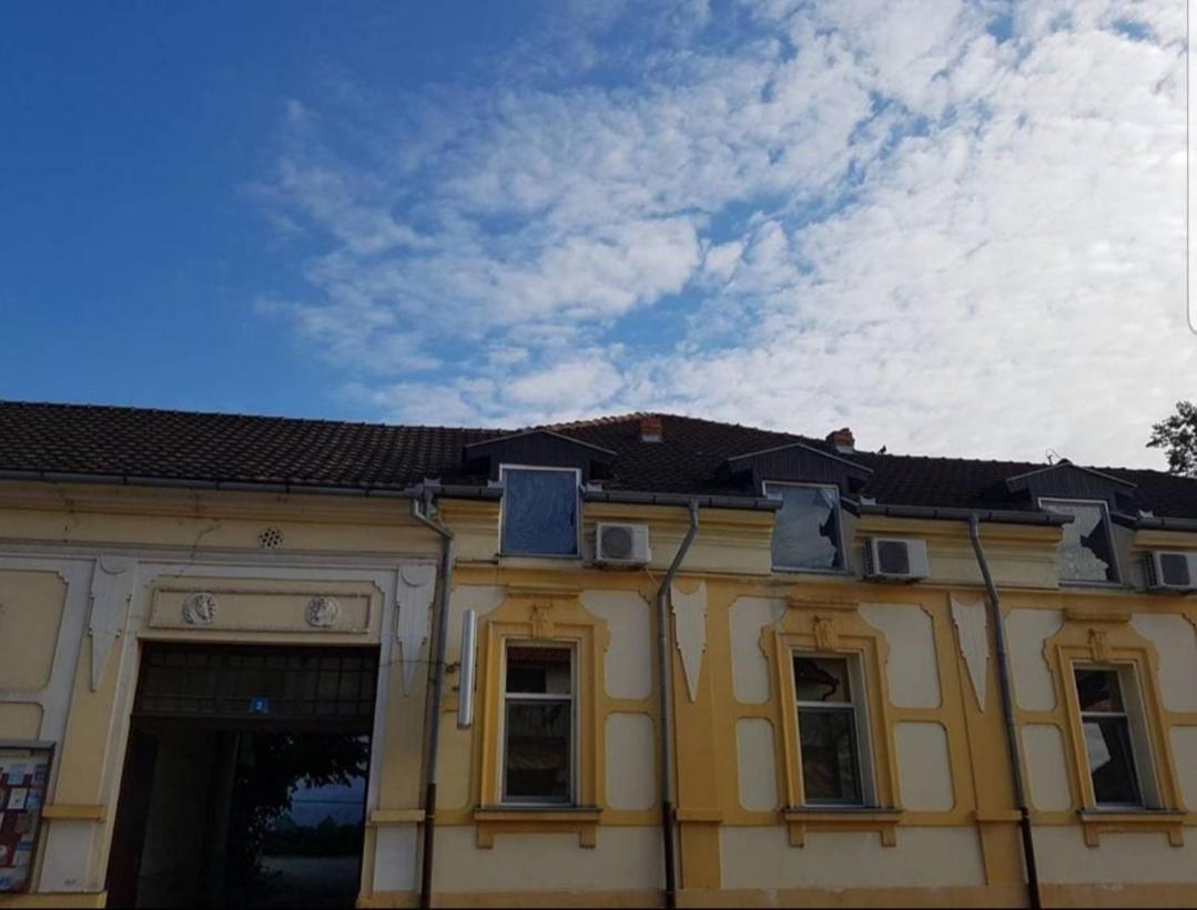 Viktorija Nova Hotel Kanjiža Exterior foto